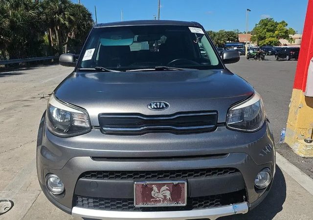 2018 Kia Soul + FWD photo