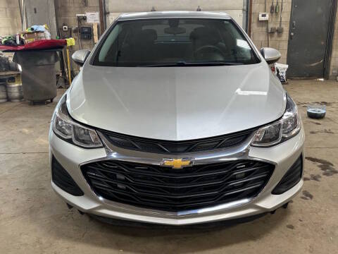 2019 Chevrolet Cruze LS FWD photo