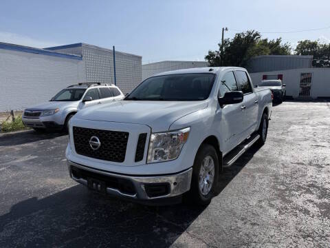 2019 Nissan Titan SV RWD photo