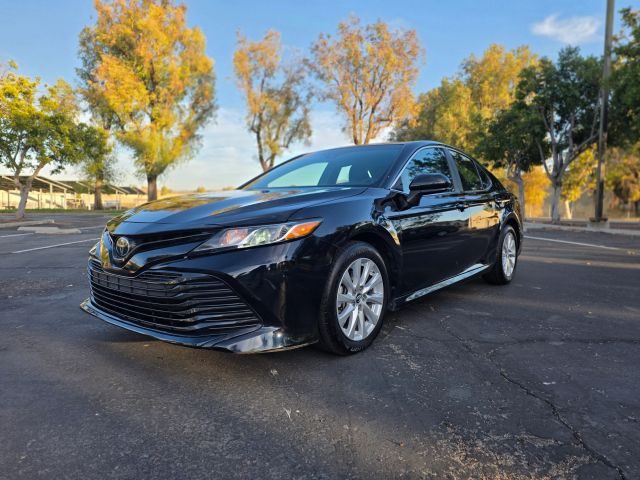 2018 Toyota Camry LE FWD photo