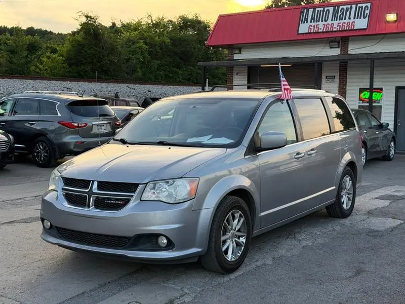 2018 Dodge Grand Caravan SXT FWD photo