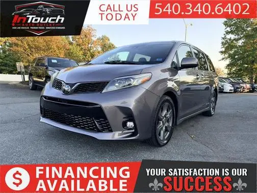 2019 Toyota Sienna SE FWD photo
