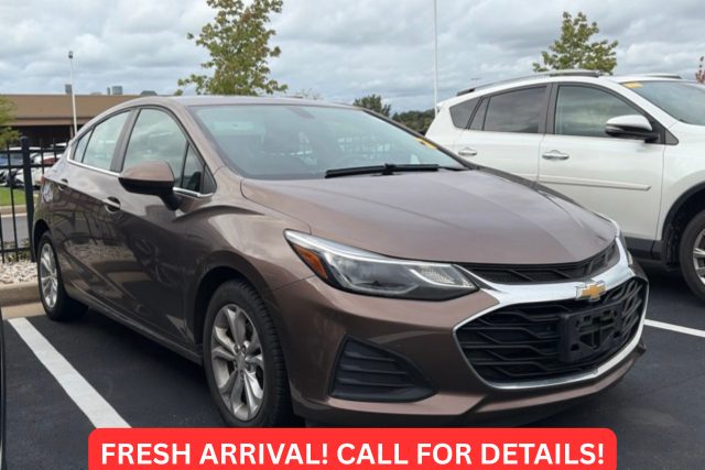 2019 Chevrolet Cruze LT FWD photo