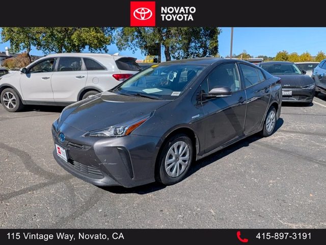 2019 Toyota Prius LE FWD photo