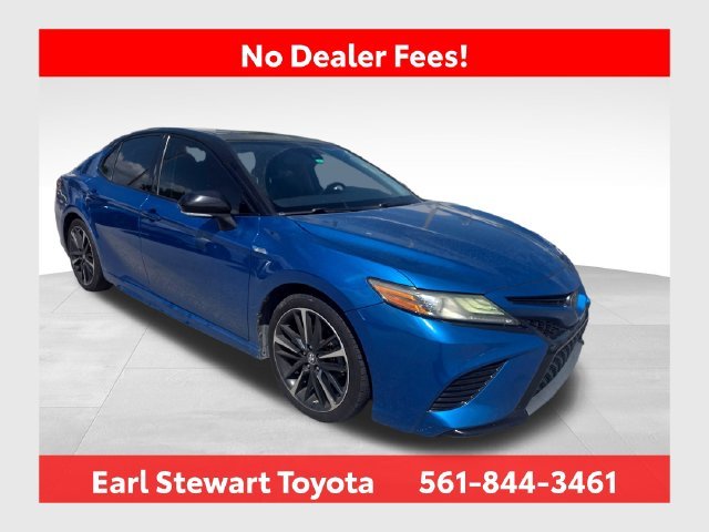 2019 Toyota Camry XSE FWD photo