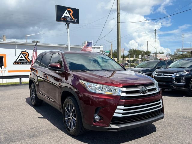 2019 Toyota Highlander XLE FWD photo