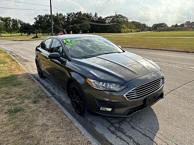2019 Ford Fusion SE FWD photo