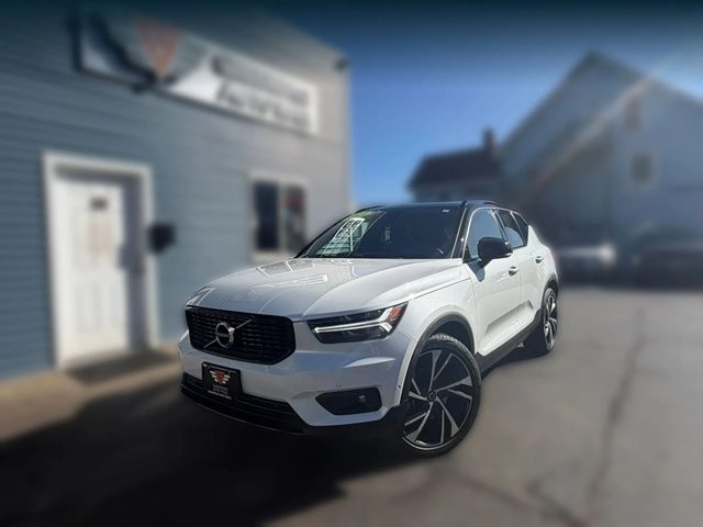 2019 Volvo XC40 R-Design AWD photo