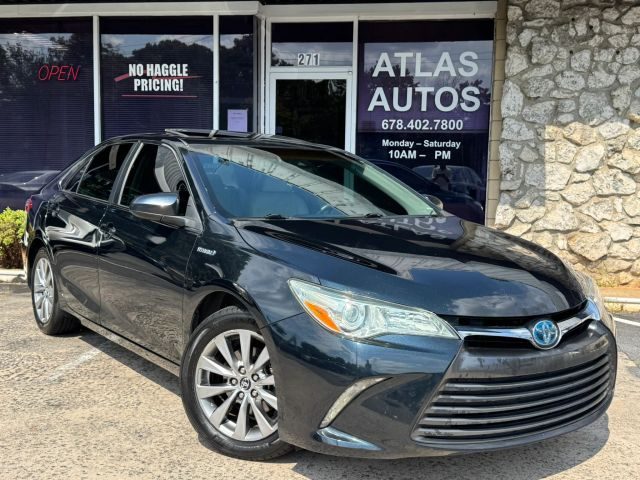 2016 Toyota Camry XLE FWD photo