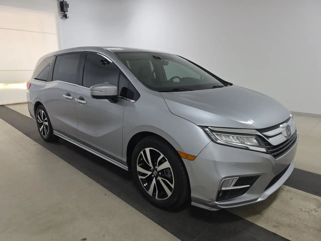 2019 Honda Odyssey Elite FWD photo