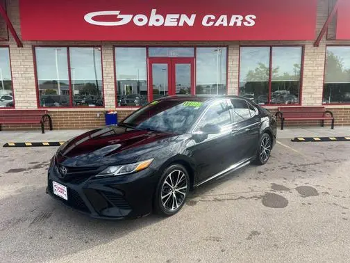 2019 Toyota Camry SE FWD photo