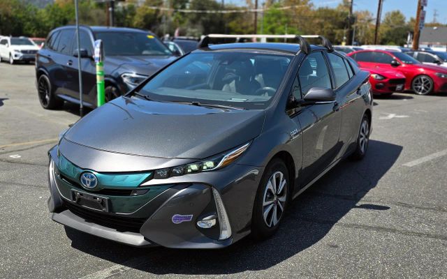 2019 Toyota Prius Prime Advanced FWD photo