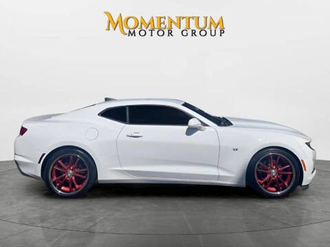 2019 Chevrolet Camaro 1LT RWD photo