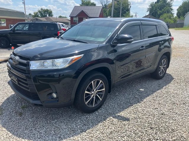 2019 Toyota Highlander XLE AWD photo