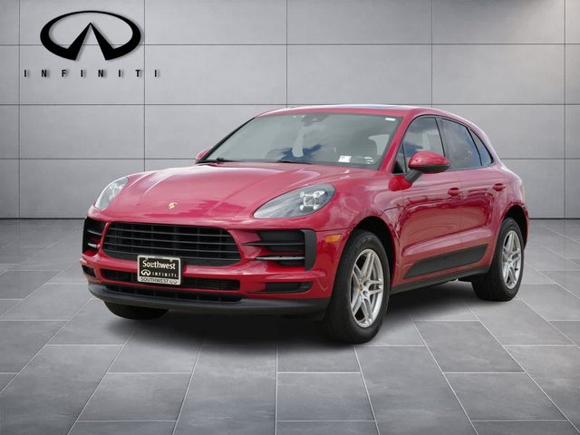 2019 Porsche Macan  AWD photo
