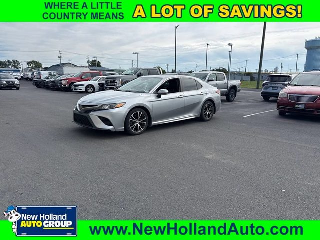 2019 Toyota Camry SE FWD photo