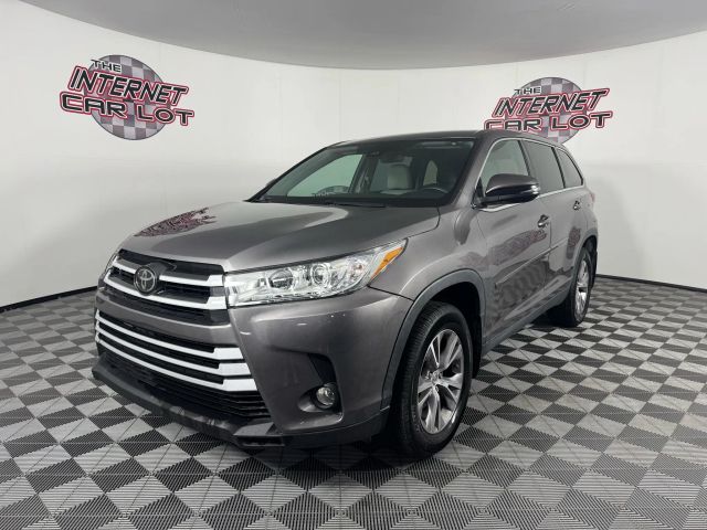 2019 Toyota Highlander LE AWD photo