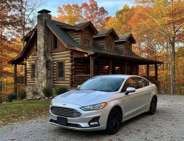 2019 Ford Fusion SE FWD photo