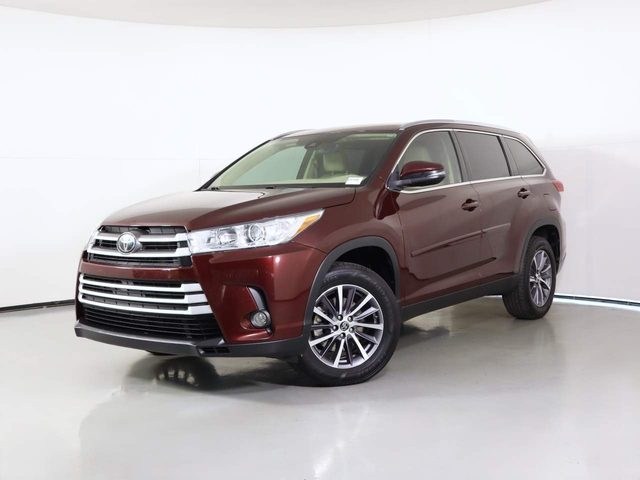 2019 Toyota Highlander XLE FWD photo