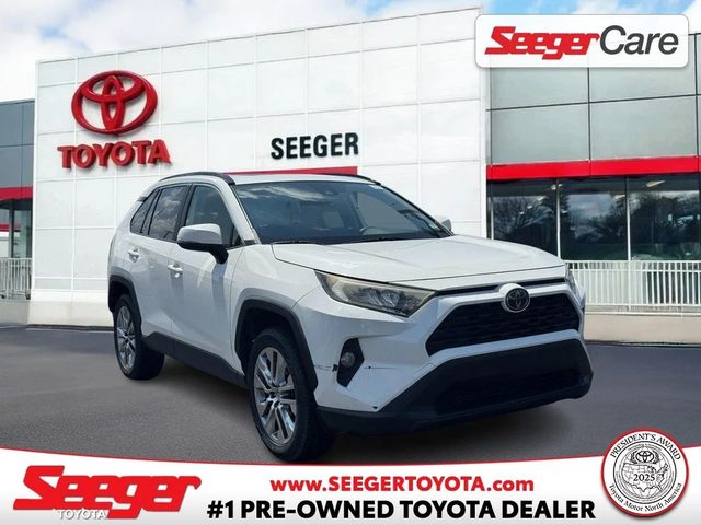 2019 Toyota RAV4 XLE Premium FWD photo