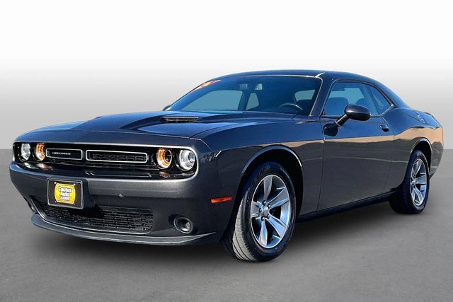 2019 Dodge Challenger SXT RWD photo