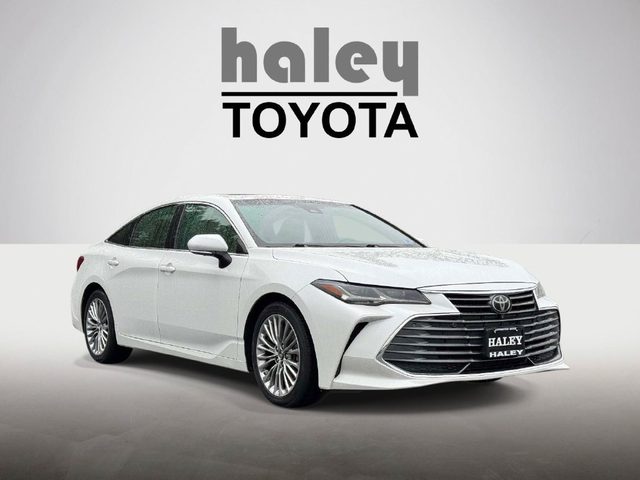 2019 Toyota Avalon Limited FWD photo