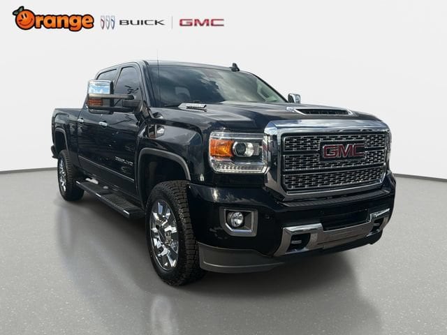 2019 GMC Sierra 2500HD Denali 4WD photo