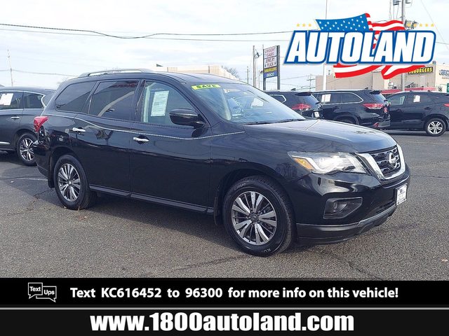 2019 Nissan Pathfinder S 4WD photo