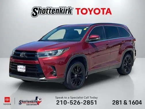 2019 Toyota Highlander SE FWD photo