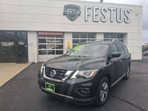 2019 Nissan Pathfinder S 4WD photo