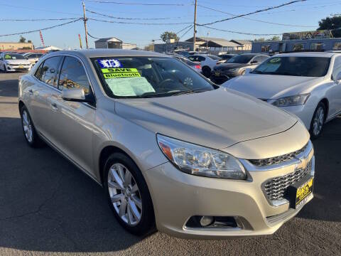 2015 Chevrolet Malibu LT FWD photo