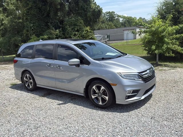 2019 Honda Odyssey Touring FWD photo