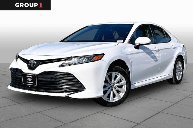 2018 Toyota Camry LE FWD photo