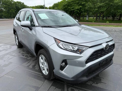 2019 Toyota RAV4 XLE AWD photo