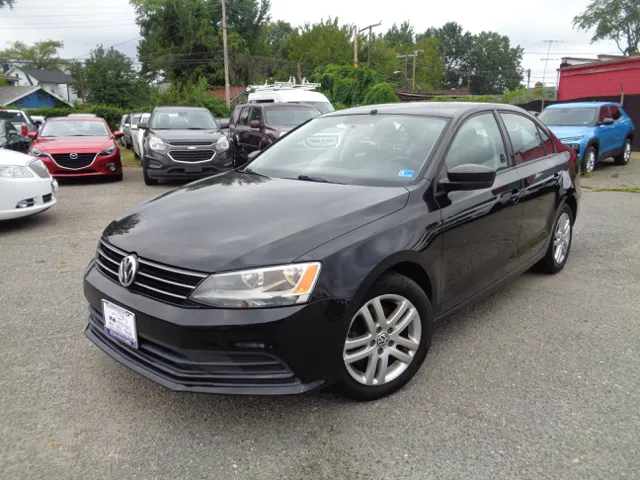 2015 Volkswagen Jetta FWD photo