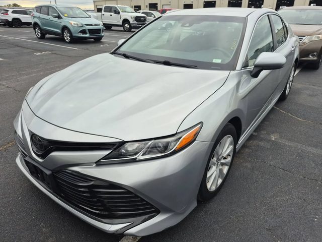 2018 Toyota Camry LE FWD photo