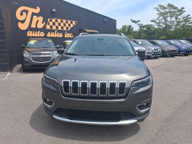2019 Jeep Cherokee Latitude Plus FWD photo