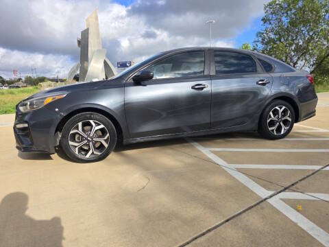 2019 Kia Forte LXS FWD photo