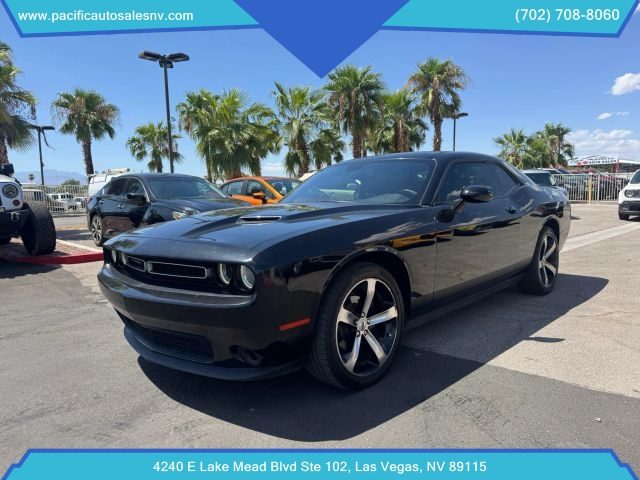 2019 Dodge Challenger SXT RWD photo