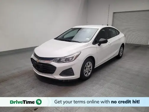 2019 Chevrolet Cruze LS FWD photo