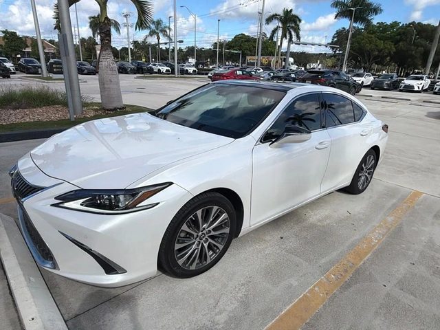 2019 Lexus ES ES 350 Luxury FWD photo
