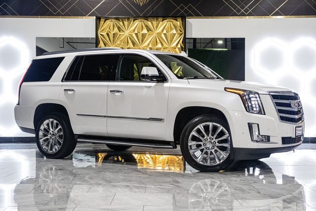 2019 Cadillac Escalade Luxury 4WD photo