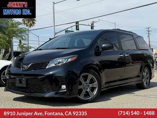 2019 Toyota Sienna SE FWD photo
