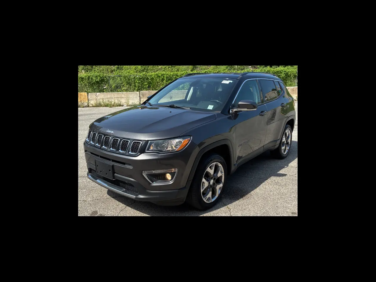 2019 Jeep Compass Limited 4WD photo