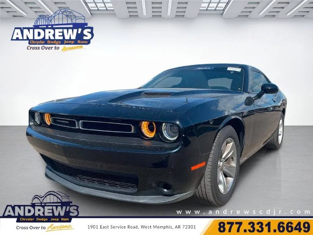 2019 Dodge Challenger SXT RWD photo