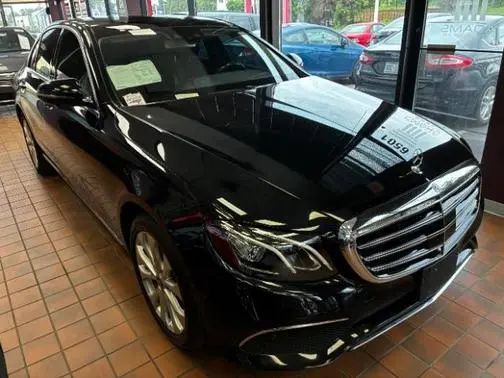 2019 Mercedes-Benz E-Class E 300 AWD photo