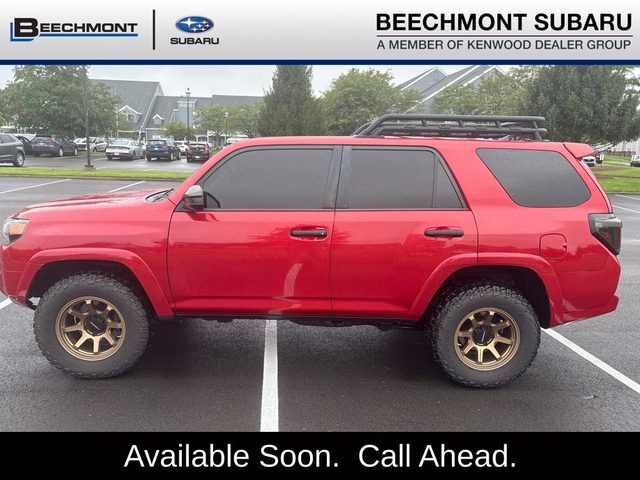 2019 Toyota 4Runner SR5 4WD photo