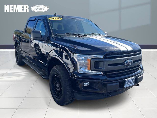 2019 Ford F-150 XLT 4WD photo