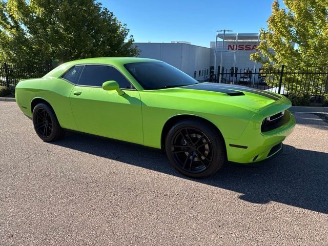 2015 Dodge Challenger R/T RWD photo