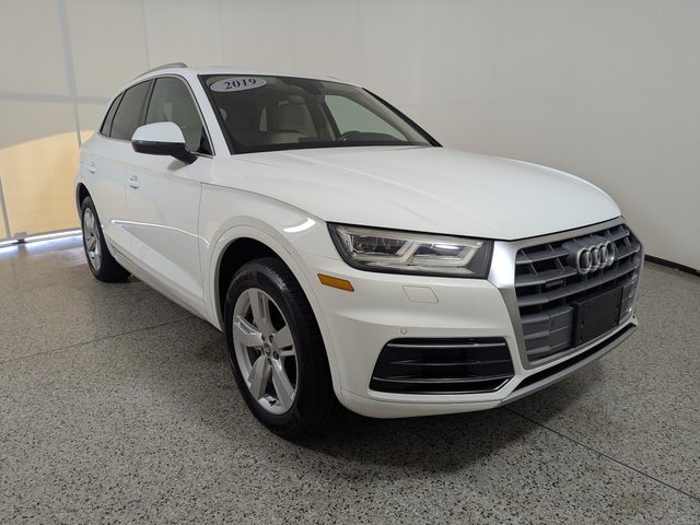 2019 Audi Q5 Premium Plus AWD photo